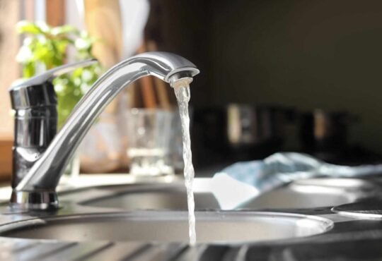 know how to replace your sink faucet